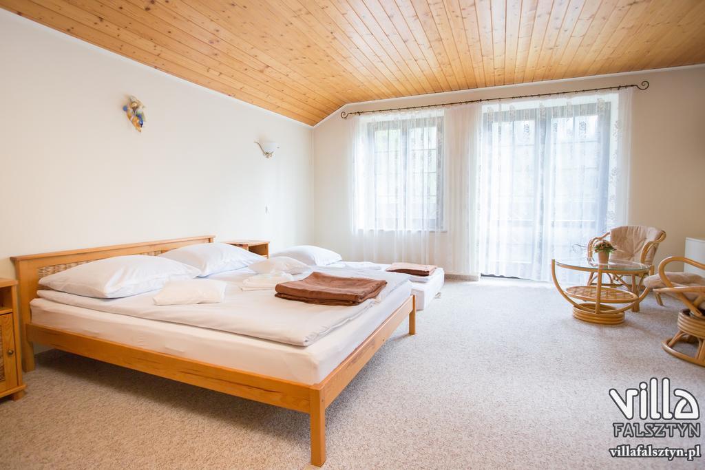Villa Falsztyn Holiday Home ภายนอก รูปภาพ